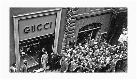 Gucci shop history